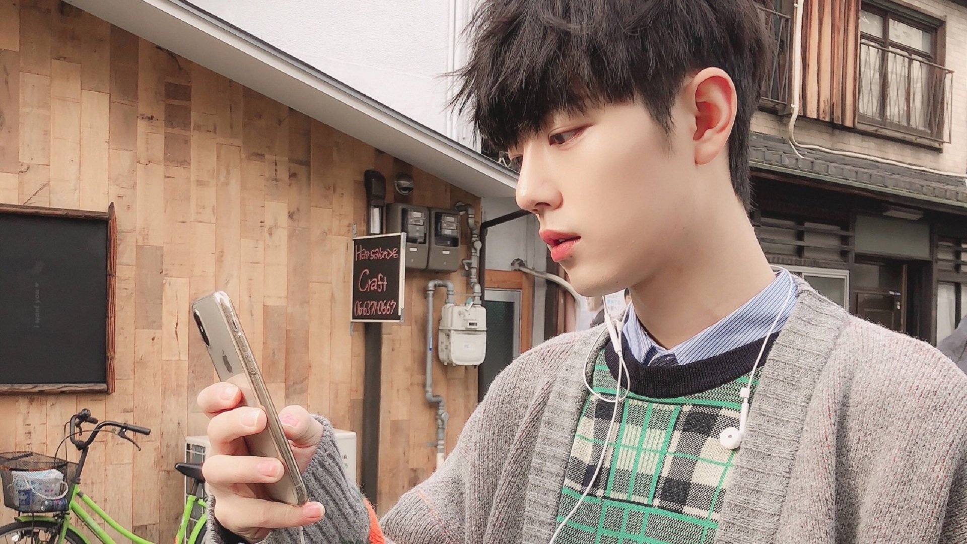 “2025世界运动会:高新体育中心健力赛事精彩纷呈,选手激情四溢”