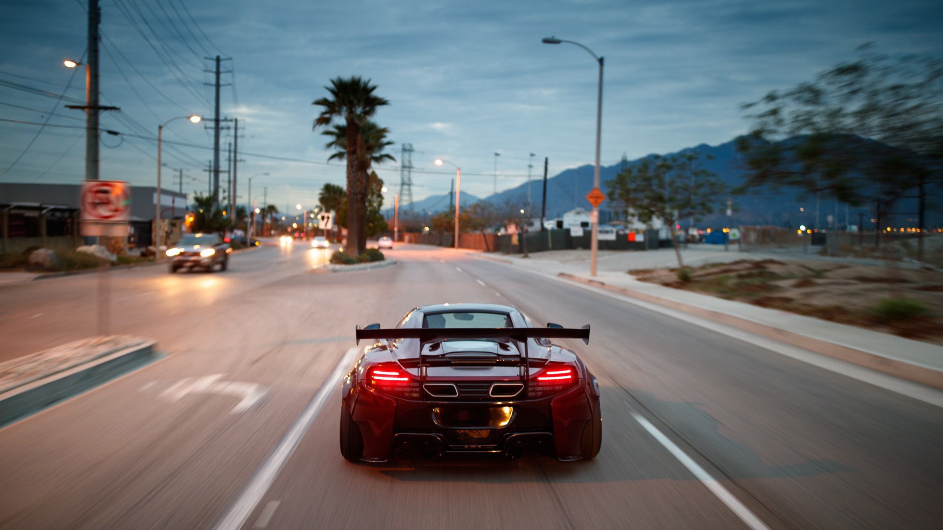 巴雷特:在进攻和防守的交界处,他为全黑队提供坚实支撑